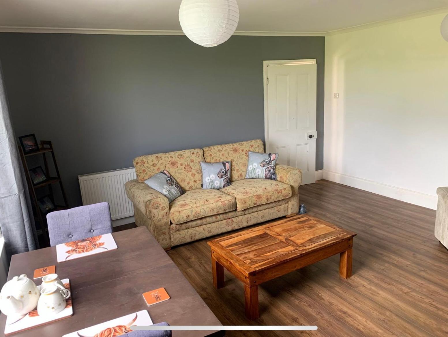 Lingfield Ewenique Views Pets Welcome *