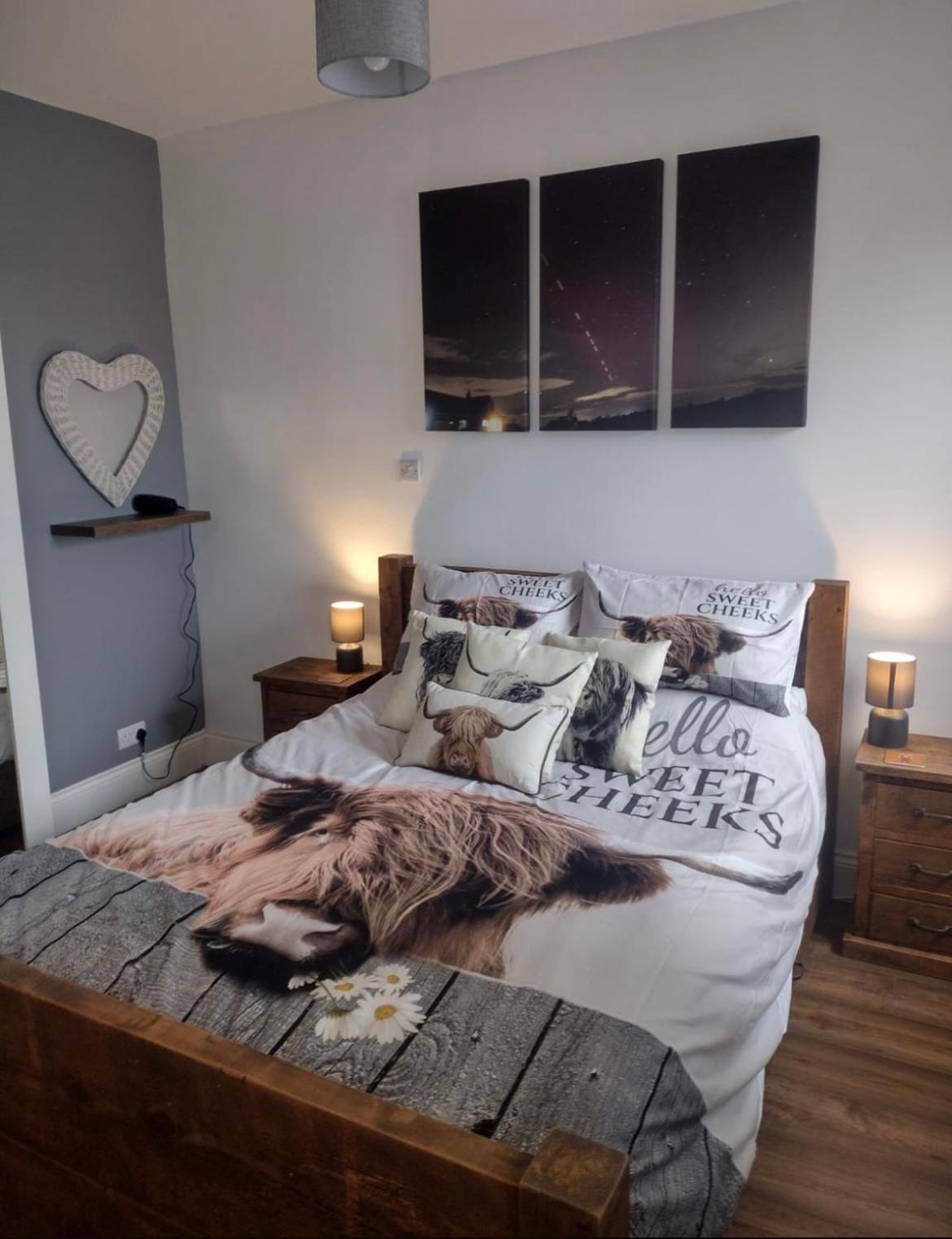 Lingfield Ewenique Views Pets Welcome