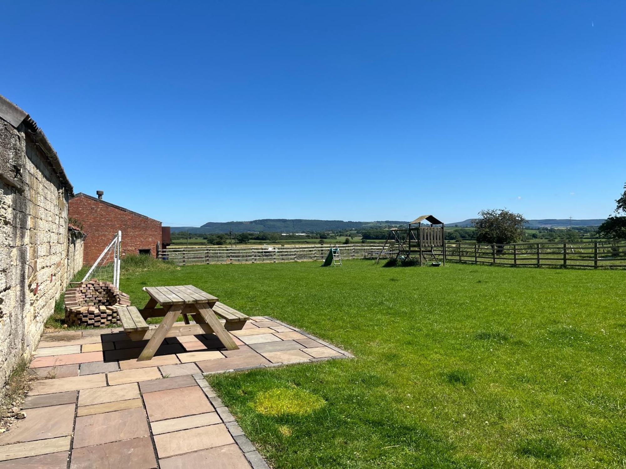 Lingfield Ewenique Views Pets Welcome Apartment